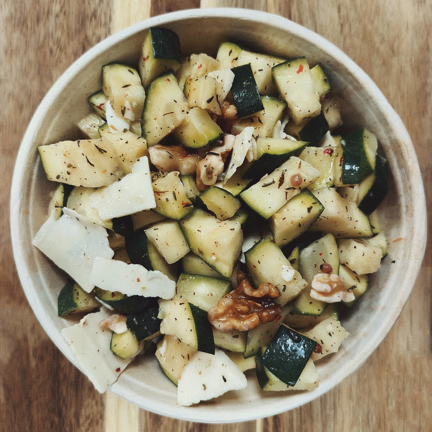 SALADE DE COURGETTES AU PARMESAN