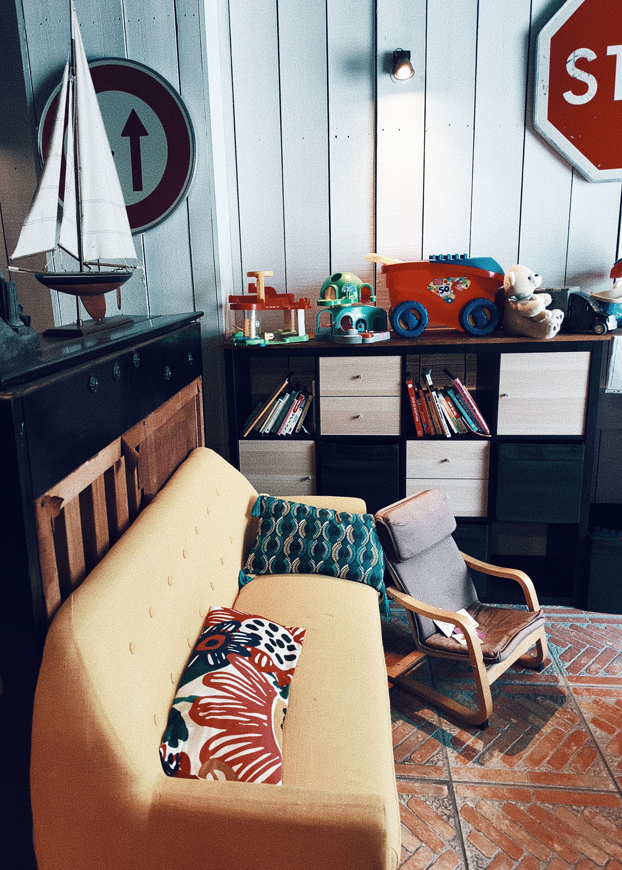 Espace kids friendly aménagé pour les enfants au restaurant GASPARD à Tours