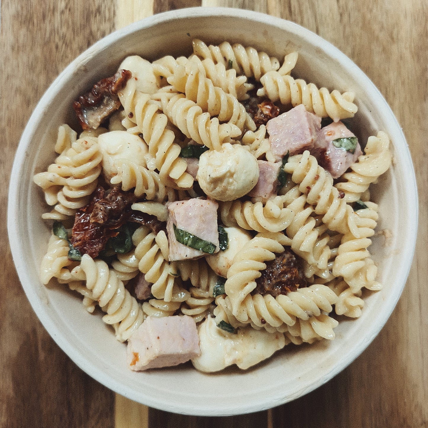 SALADE DE FUSILLIS AU JAMBON & MOZZA