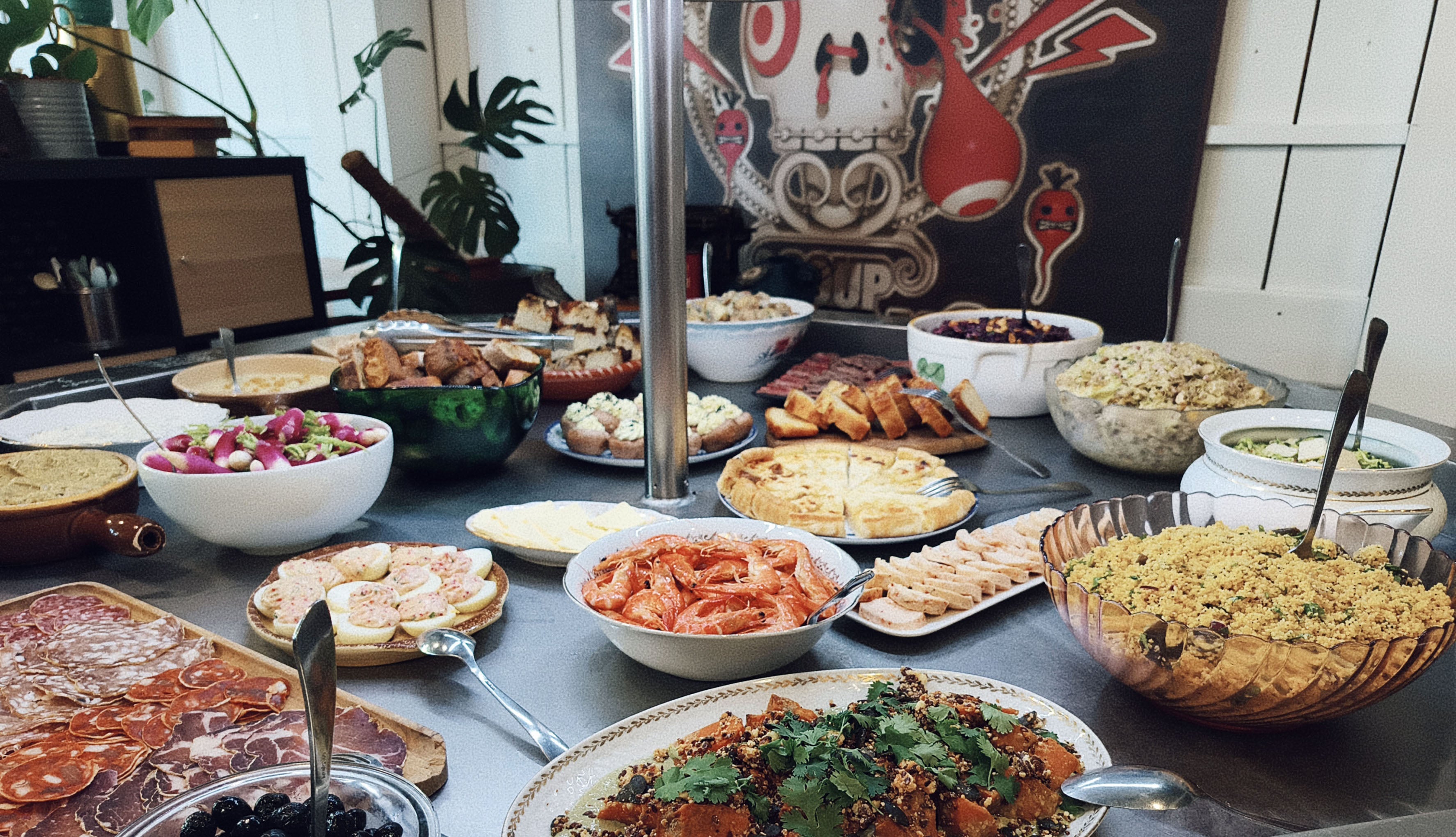 Buffet à volonté frais et fait maison à l'accueil du restaurant GASPARD à Tours